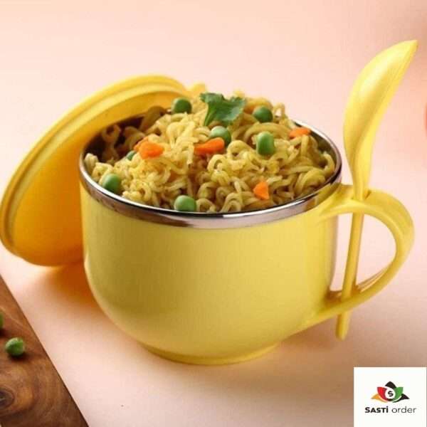 A stylish Maggie bowl with a lid and matching spoon, designed for serving noodles and snacks, featuring a modern design and made from durable, BPA-free plastic.