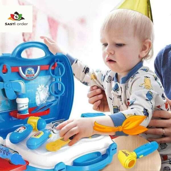 18 pc Medical Doctor Play - Image 2