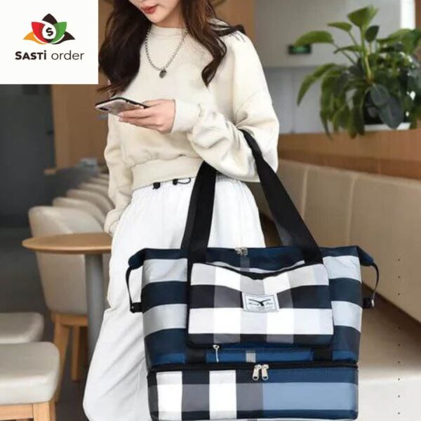 Foldable Dry Wet Separation Travel Bag showcasing waterproof compartments for organizing wet and dry items, designed for hassle-free travel.
