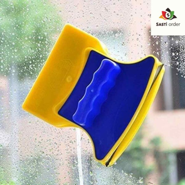 "Magnetic window glass cleaner featuring dual cleaning pads for simultaneous cleaning of both sides of windows, designed for easy use and streak-free results."