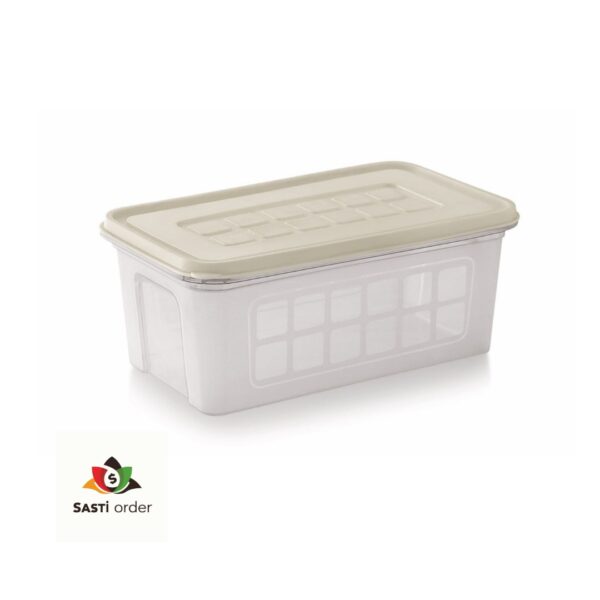 Plain transparent bread box