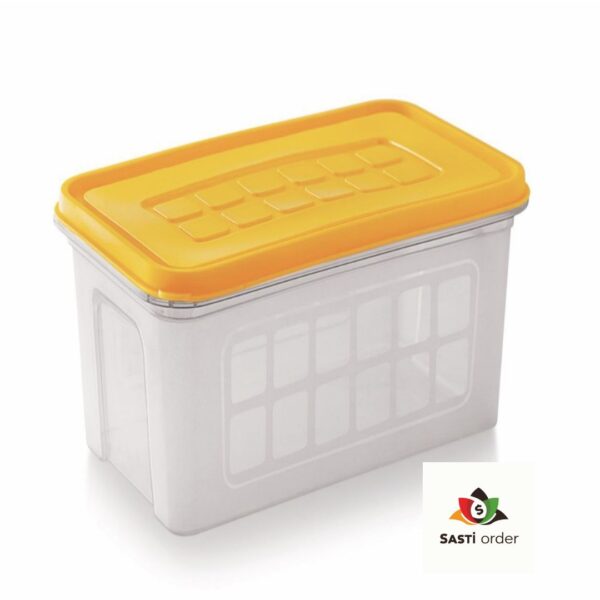 Clear, transparent bread box with airtight lid for fresh bread storage, suitable for countertops or pantry use.